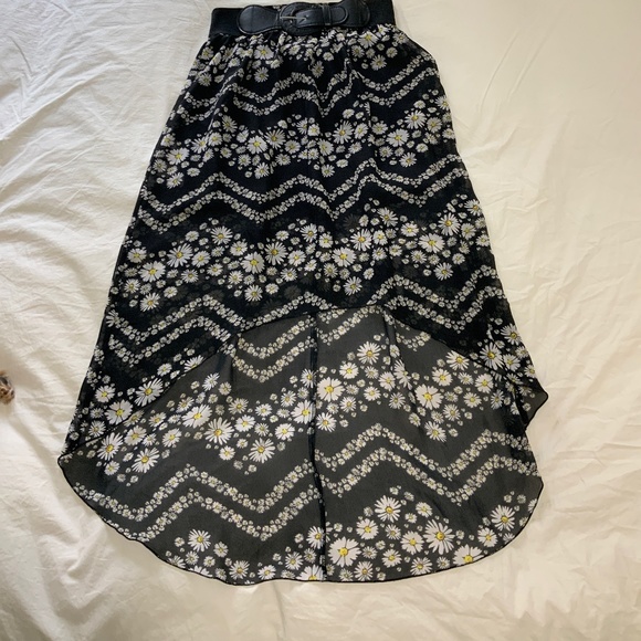 Belted high-low sunflower skirt - Picture 1 of 3